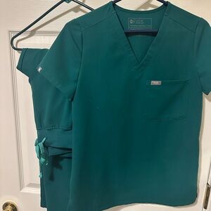 FIGS XXSMALL REG.top and petite high waisted yola)pants.